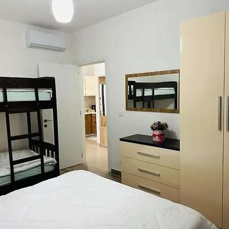 Valamar Sea View Апартаменты *