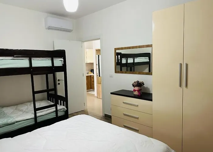 Valamar Sea View דירה *