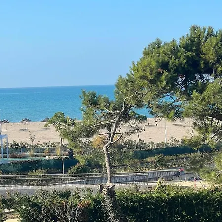 Valamar Sea View Apartmán *